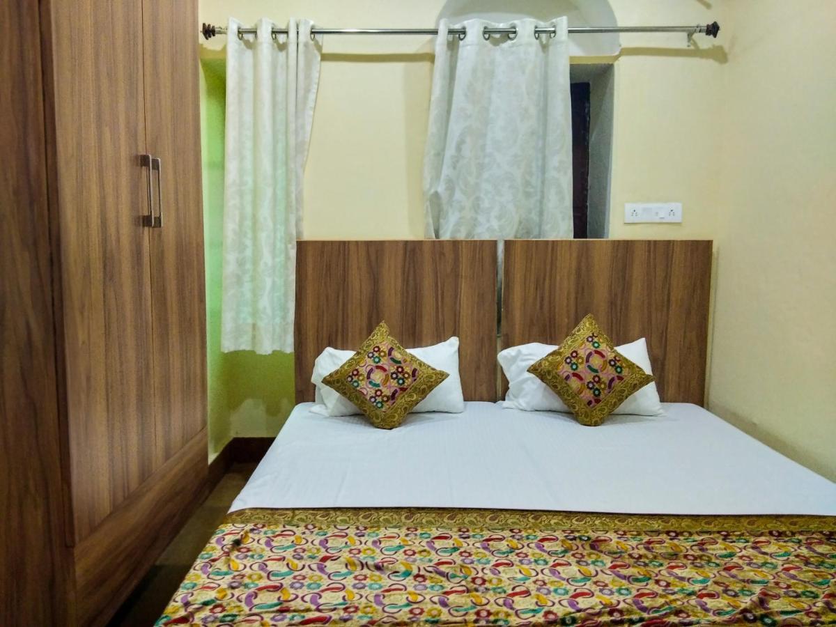 Ajay Guest House Варанаси Екстериор снимка