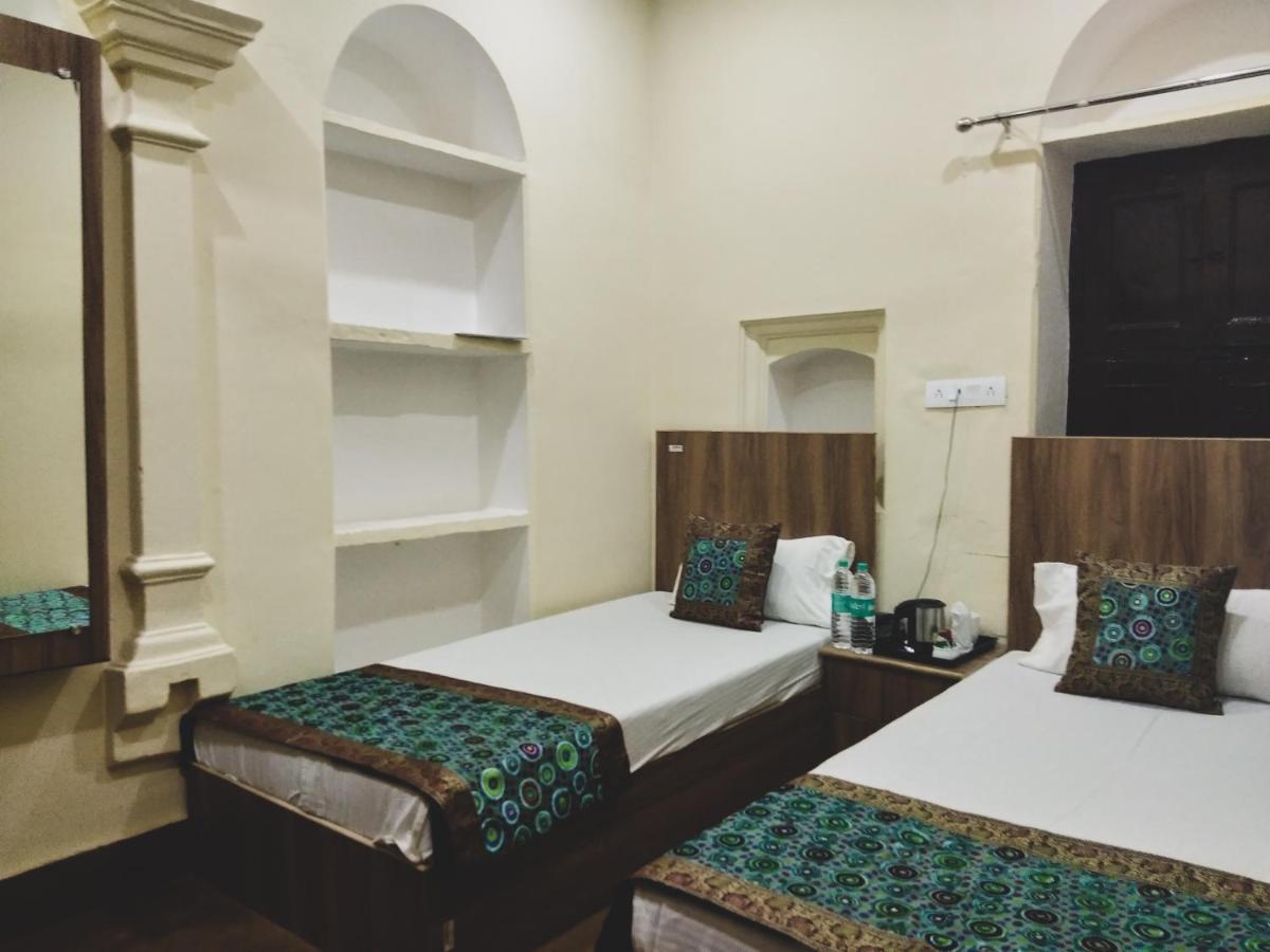 Ajay Guest House Варанаси Екстериор снимка