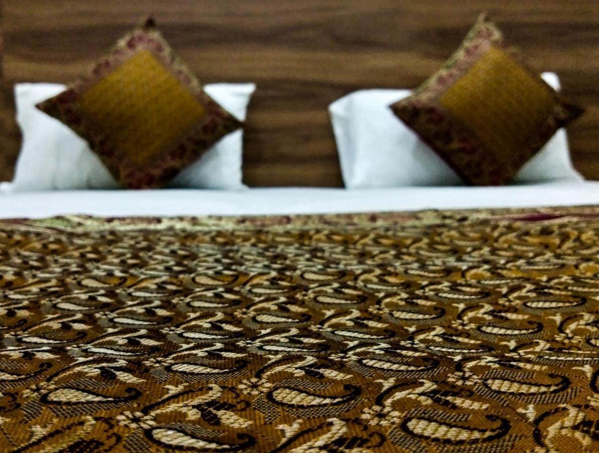 Ajay Guest House Варанаси Екстериор снимка